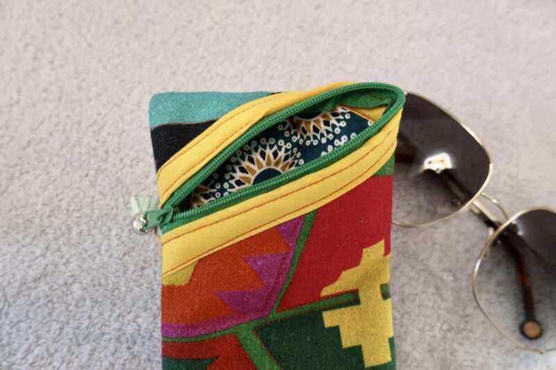 Protège Smartphone et Lunettes - Aztec – Image 4