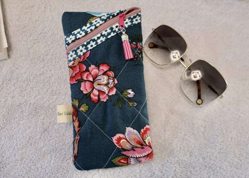 Protège Smartphone et Lunettes - Fleurs Roses