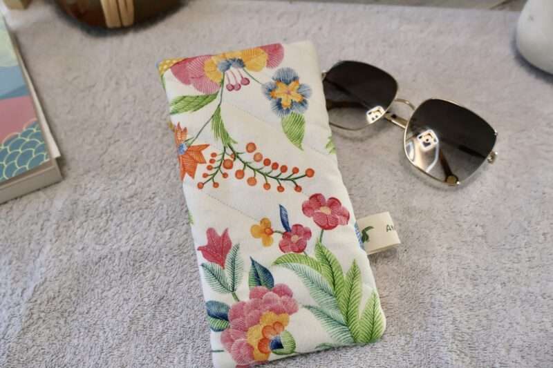 Protège Smartphone et Lunettes - Agra – Image 3