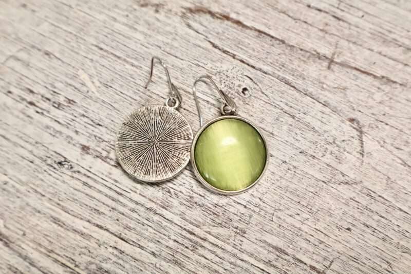 Boucle d'oreille Pendantes - Oeil de Chat vert – Image 4