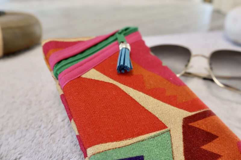Protège Smartphone et Lunettes - Aztec Rouge – Image 2