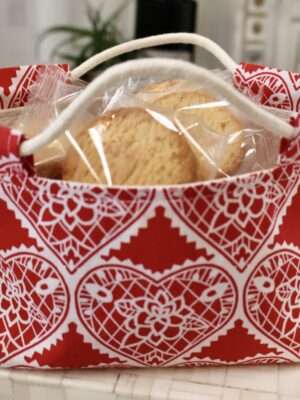 Panier de Table - Coeurs Rouges